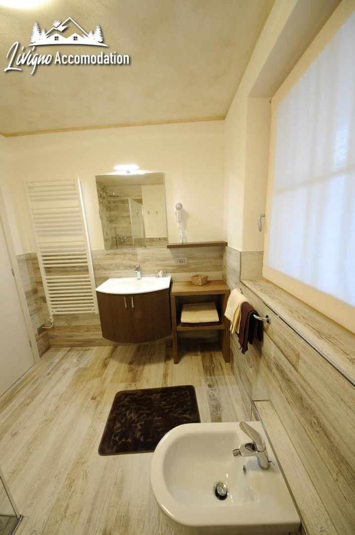 Alpen Flower By Livigno Accomodation Rom bilde